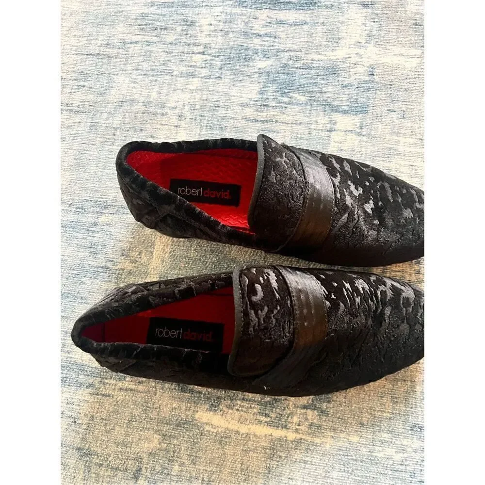 Robert David Black Textured Velvet Slip On Loafer Big Kid Boys Size 4